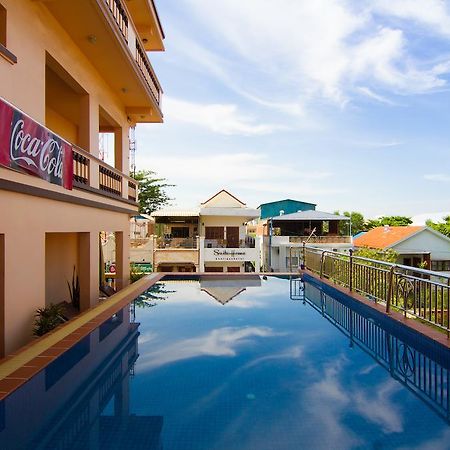 G Eleven Hotel พนมเปญ ภายนอก รูปภาพ