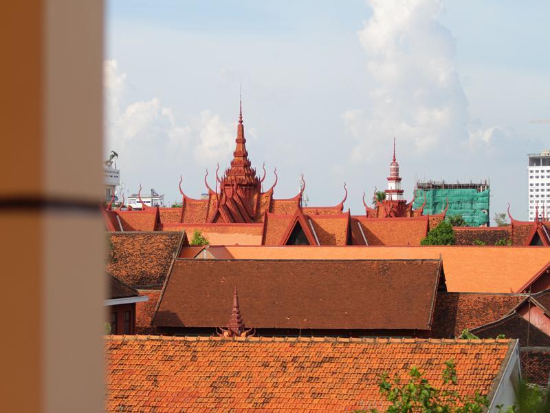 G Eleven Hotel พนมเปญ ภายนอก รูปภาพ