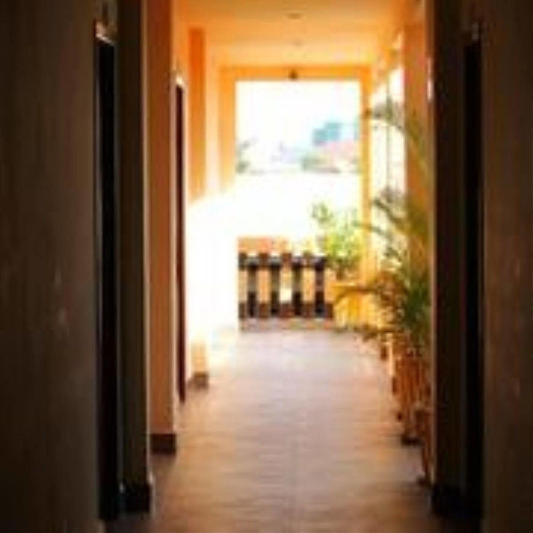 G Eleven Hotel พนมเปญ ภายนอก รูปภาพ