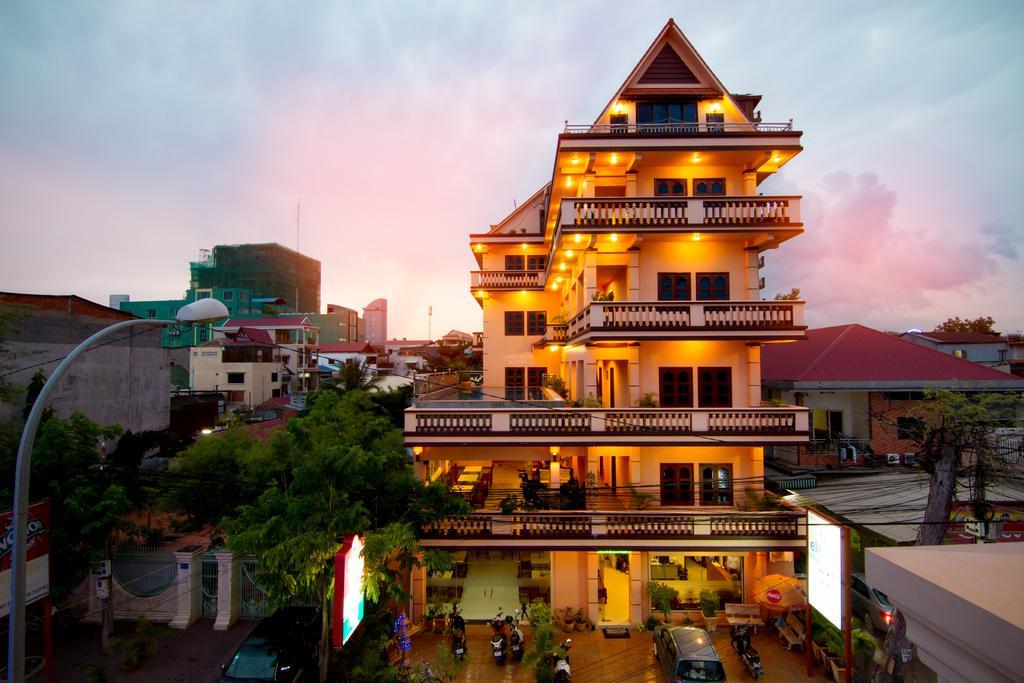 G Eleven Hotel พนมเปญ ภายนอก รูปภาพ